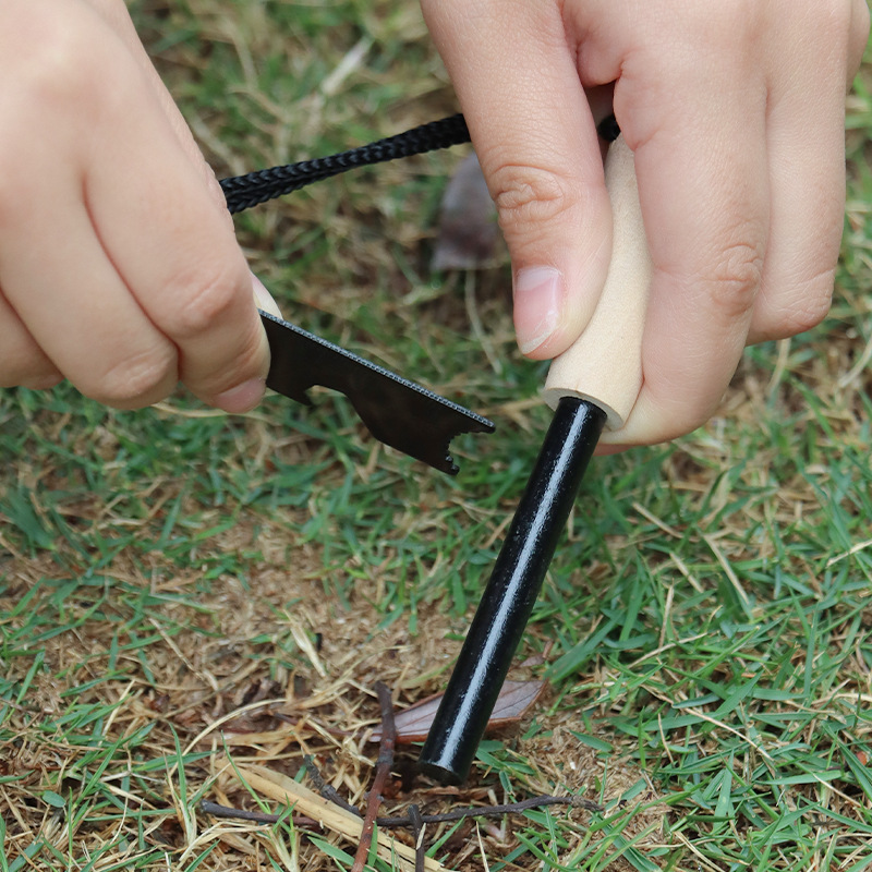Pemantik api portabel untuk lu - Ferro Rod Striker ulasan dan harga